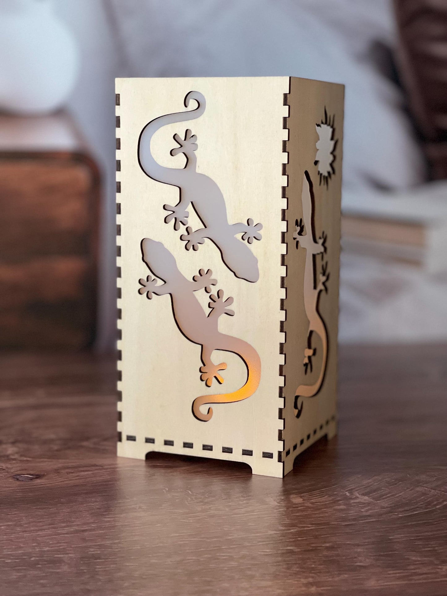 Flameless LED Candleholder - Talavera Lizard Frosted