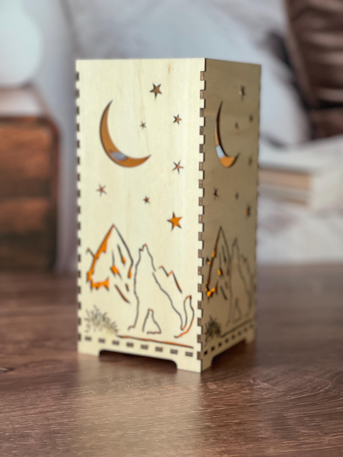 Flameless LED Candleholder - Desert Mountain Wolf