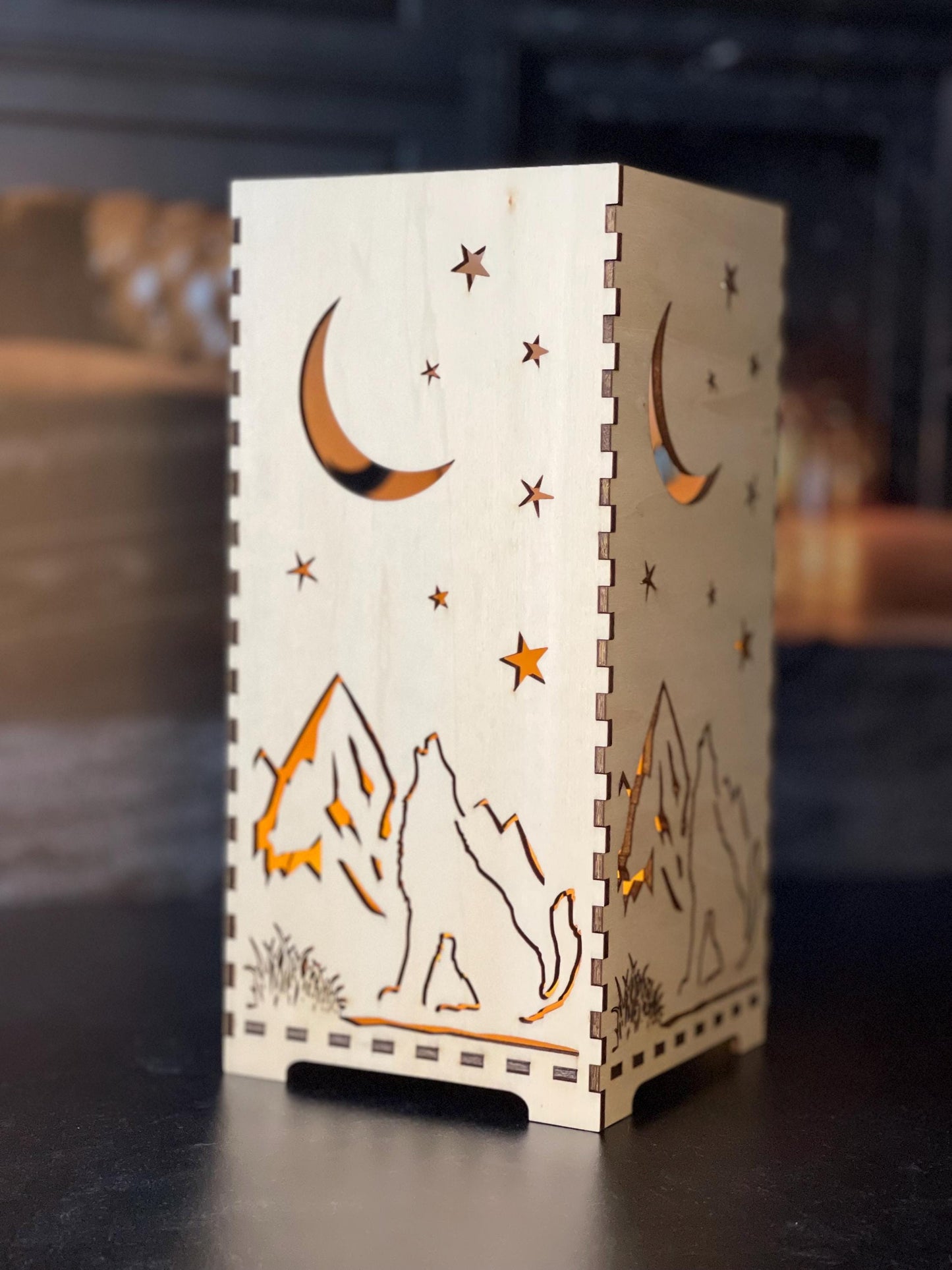 Flameless LED Candleholder - Desert Mountain Wolf