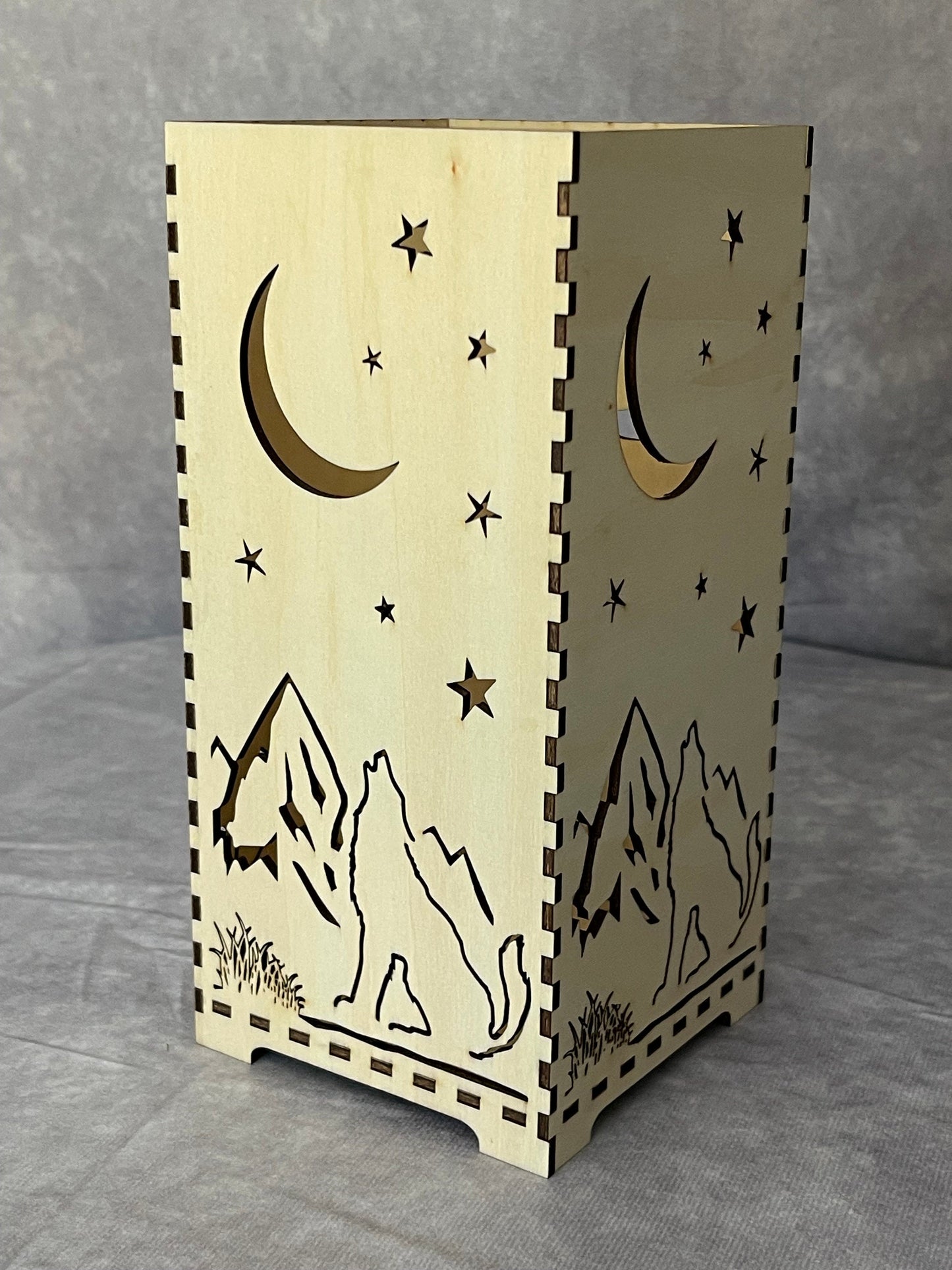 Flameless LED Candleholder - Desert Mountain Wolf