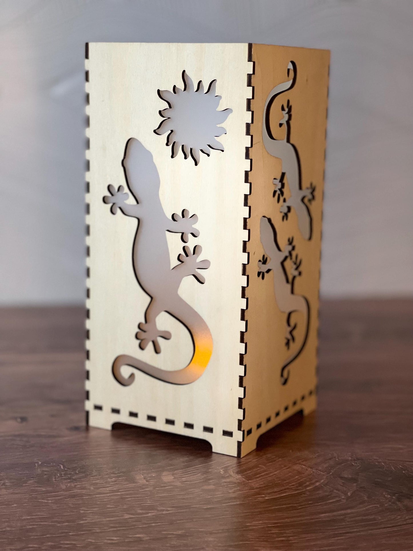Flameless LED Candleholder - Talavera Lizard Frosted